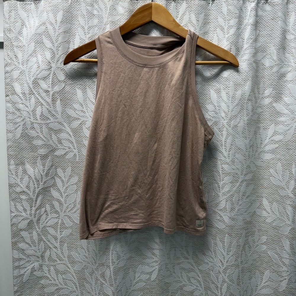 Vuori Women's Sleeveless light pink Tank Top